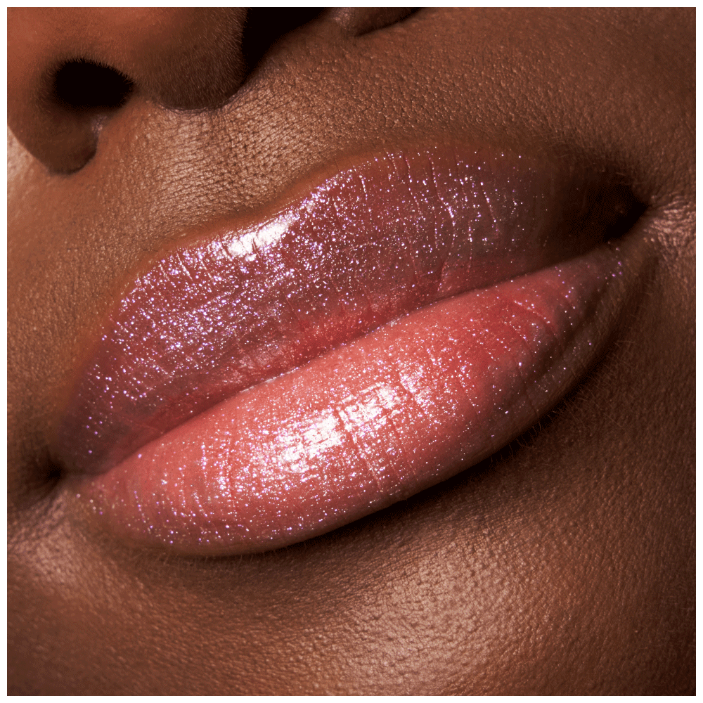 Bild: essence Meta Glow Multi-Reflective Lipgloss 