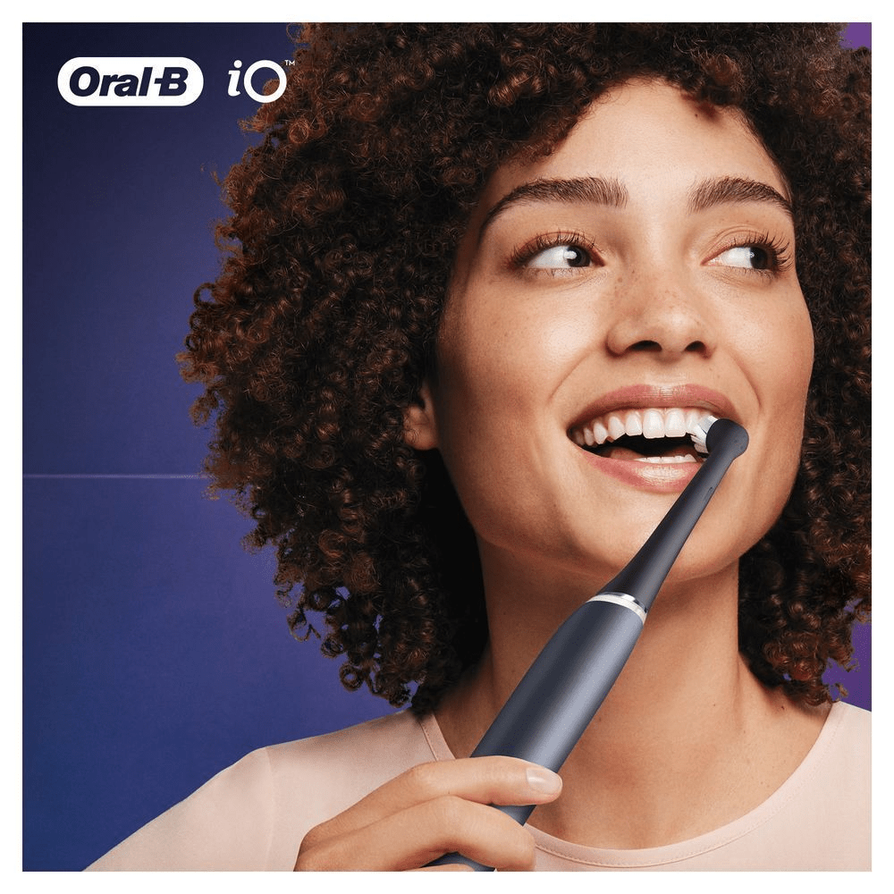 Bild: Oral-B iO Black Ultimative Reinigung Aufsteckbürsten 